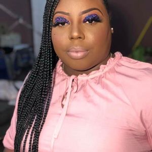 Meet your Posher, Markia